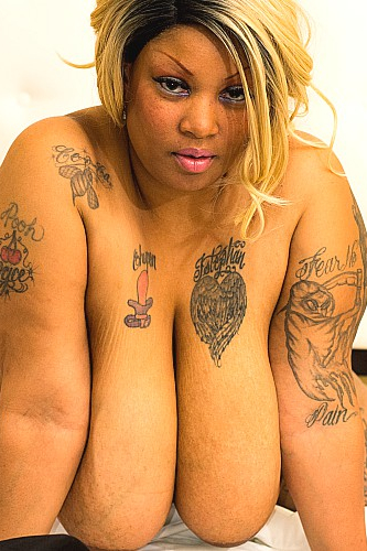 Golden Creamy's Nude Picture